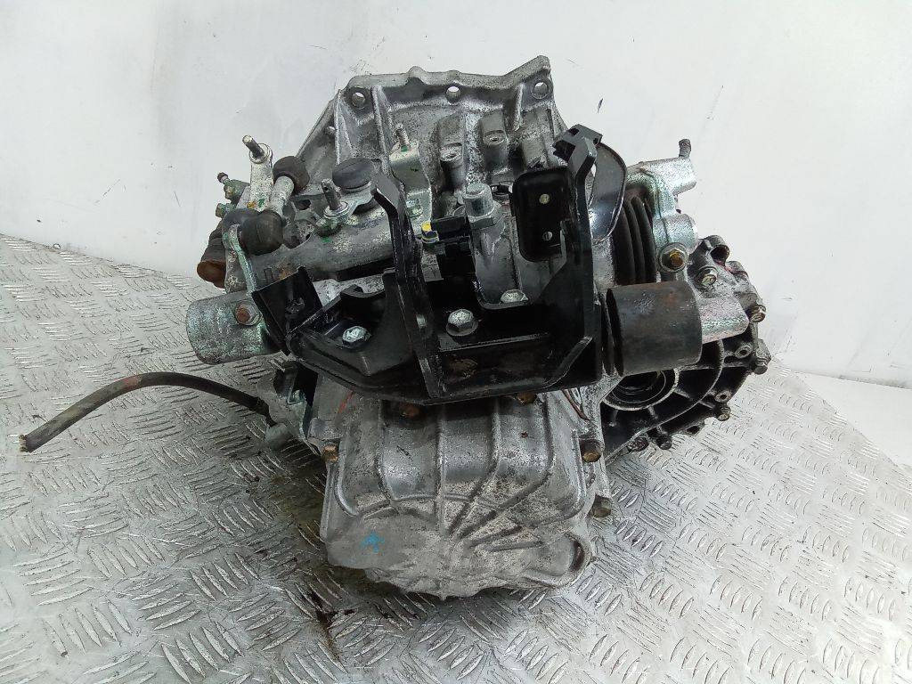 Кронштейн коробки (балка кпп) Toyota Yaris 2 XP90 - Кузов и экстерьер для Легковых автомобилей: фото 3 Кронштейн коробки (балка кпп) Toyota Yaris 2 XP90 - Кузов и экстерьер для Легковых автомобилей: фото 3