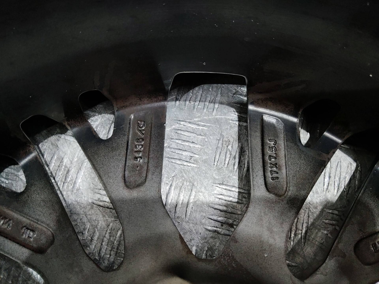 Литой диск R17x7.5 5x112 - Колесный диск: фото 5 Литой диск R17x7.5 5x112 - Колесный диск: фото 5