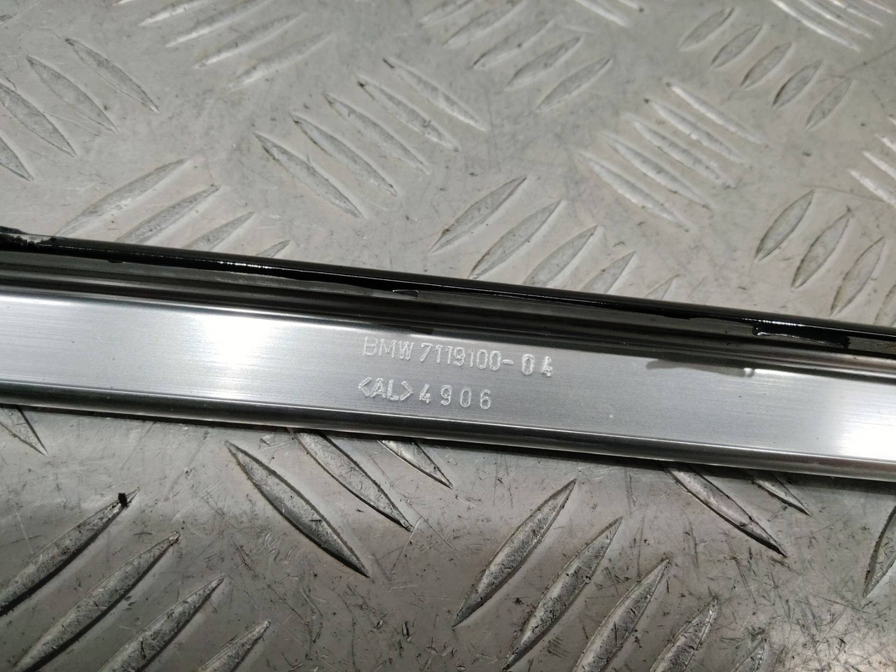 Направляющая стекла BMW 3 E90/E91 2007 7119100-04 - Стекло и запчасти для Легковых автомобилей: фото 3 Направляющая стекла BMW 3 E90/E91 2007 7119100-04 - Стекло и запчасти для Легковых автомобилей: фото 3