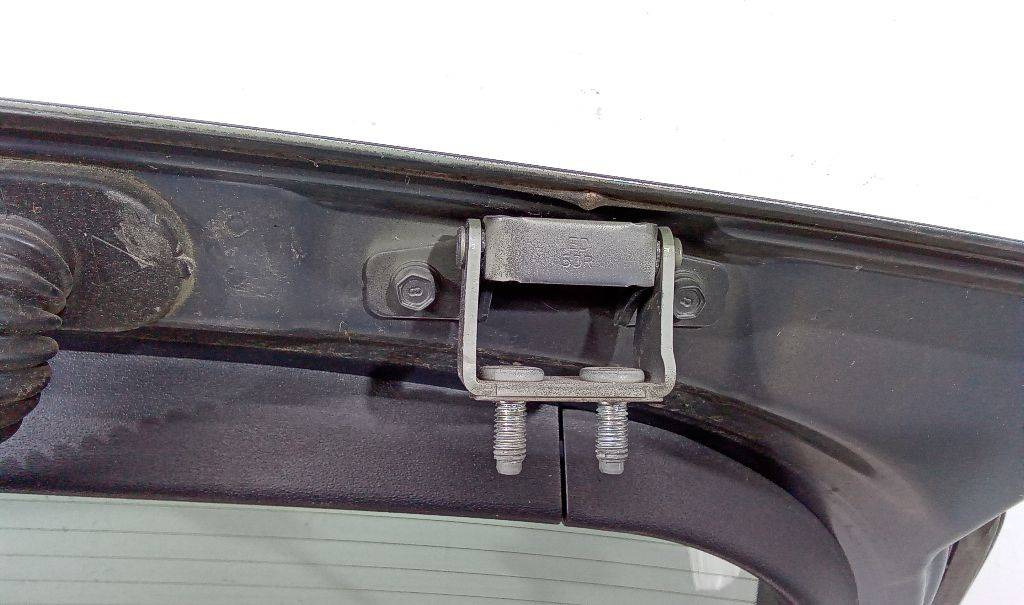 Петля крышки багажника Hyundai i30 1 2008 - Кузов и экстерьер для Легковых автомобилей: фото 1 Петля крышки багажника Hyundai i30 1 2008 - Кузов и экстерьер для Легковых автомобилей: фото 1