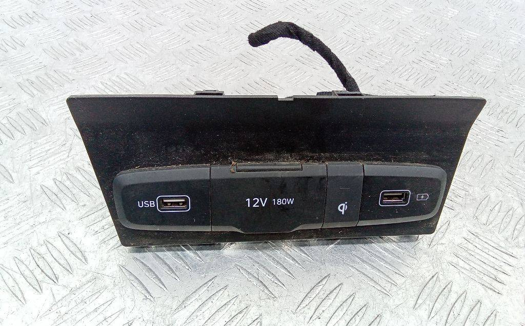Разъем AUX / USB Hyundai Tucson 4 2022 84632-N7100 - Электрическая система для Легковых автомобилей: фото 1 Разъем AUX / USB Hyundai Tucson 4 2022 84632-N7100 - Электрическая система для Легковых автомобилей: фото 1