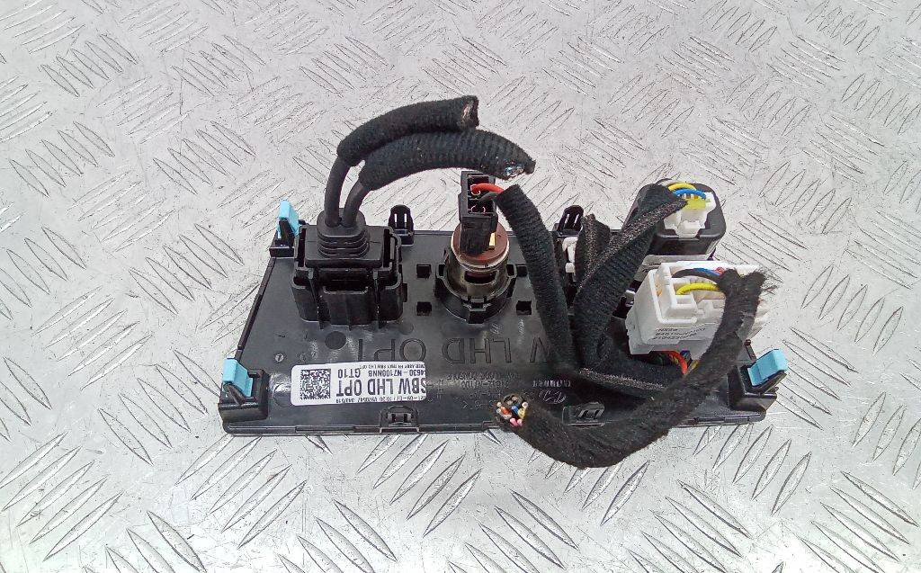 Разъем AUX / USB Hyundai Tucson 4 2022 84632-N7100 - Электрическая система для Легковых автомобилей: фото 2 Разъем AUX / USB Hyundai Tucson 4 2022 84632-N7100 - Электрическая система для Легковых автомобилей: фото 2