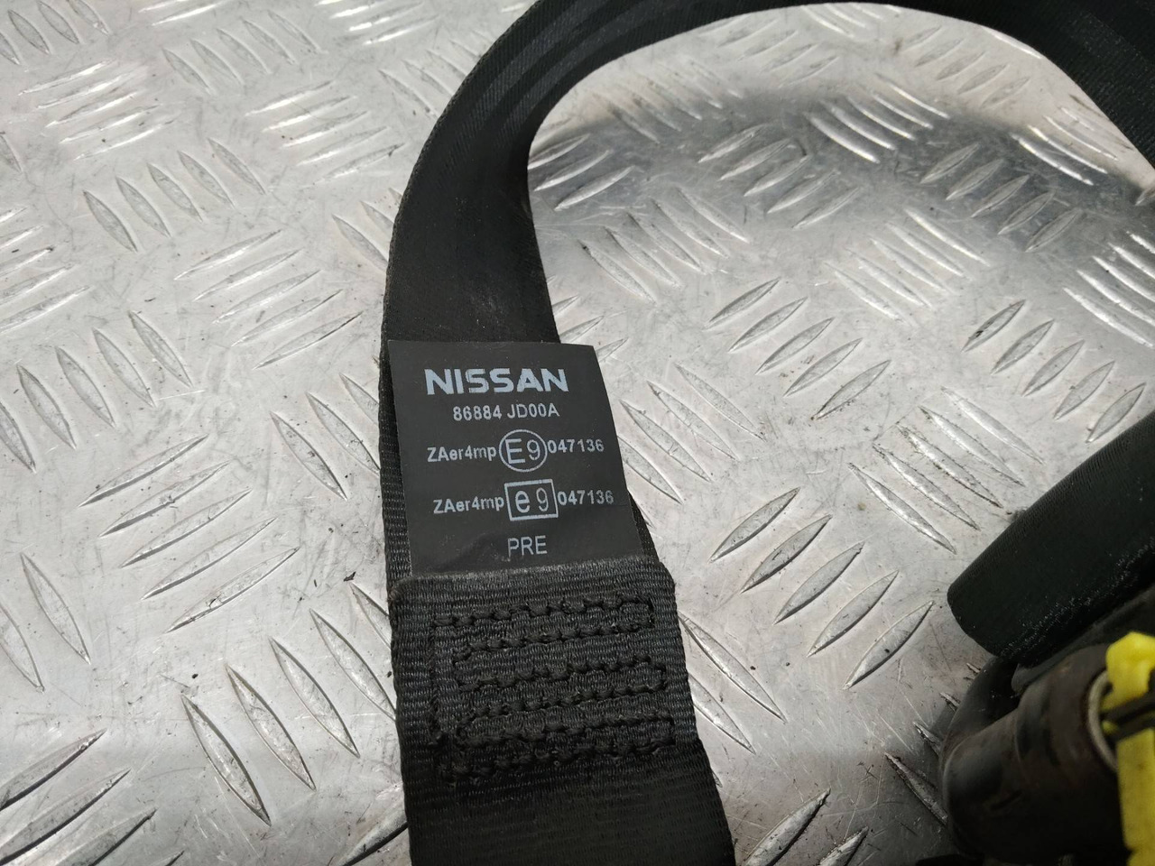 Ремень безопасности передний правый Nissan Qashqai - Кабина и интерьер для Легковых автомобилей: фото 2 Ремень безопасности передний правый Nissan Qashqai - Кабина и интерьер для Легковых автомобилей: фото 2