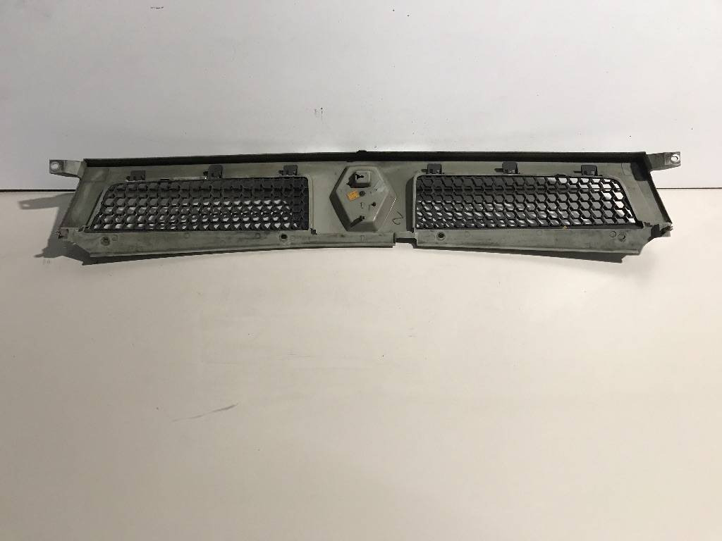 Решетка радиатора Renault Master 2 2003 8200233765 - Решётка радиатора для Легковых автомобилей: фото 3 Решетка радиатора Renault Master 2 2003 8200233765 - Решётка радиатора для Легковых автомобилей: фото 3