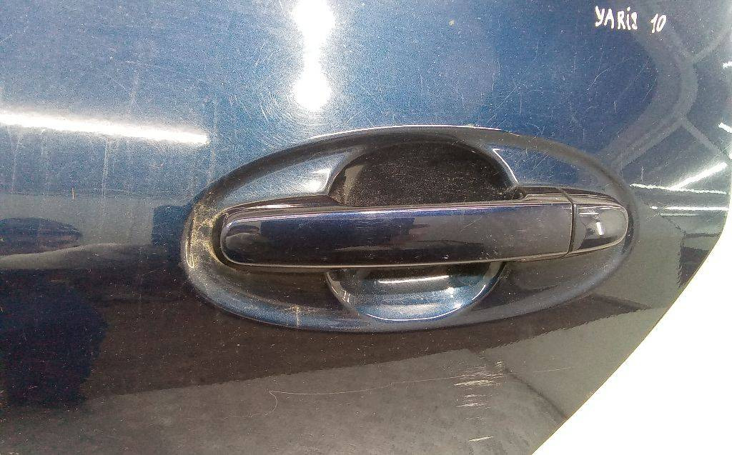 Ручка наружная двери задней левой Toyota Yaris - Дверь и запчасти для Легковых автомобилей: фото 1 Ручка наружная двери задней левой Toyota Yaris - Дверь и запчасти для Легковых автомобилей: фото 1