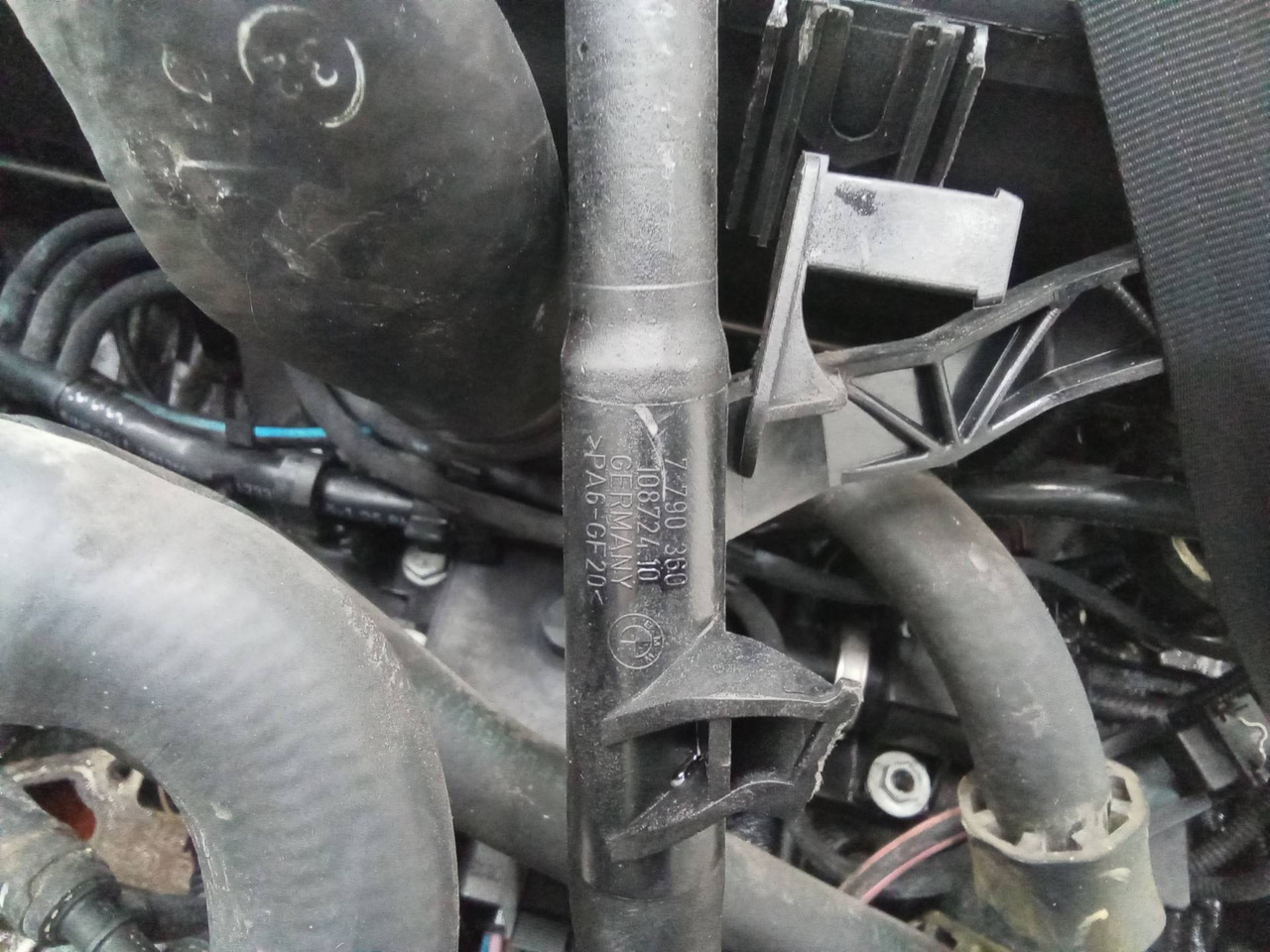 Щуп двигателя BMW 5 E60/E61 2007 7790360 - Масляный насос для Легковых автомобилей: фото 2 Щуп двигателя BMW 5 E60/E61 2007 7790360 - Масляный насос для Легковых автомобилей: фото 2