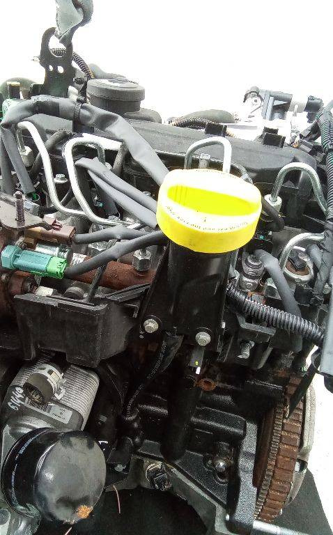 Щуп двигателя Renault Duster 1 2011 - Масляный насос для Легковых автомобилей: фото 1 Щуп двигателя Renault Duster 1 2011 - Масляный насос для Легковых автомобилей: фото 1