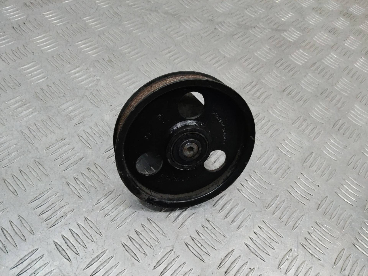 Шкив Renault Clio 2 2001 8200171807 - Коленчатый вал для Легковых автомобилей: фото 1 Шкив Renault Clio 2 2001 8200171807 - Коленчатый вал для Легковых автомобилей: фото 1