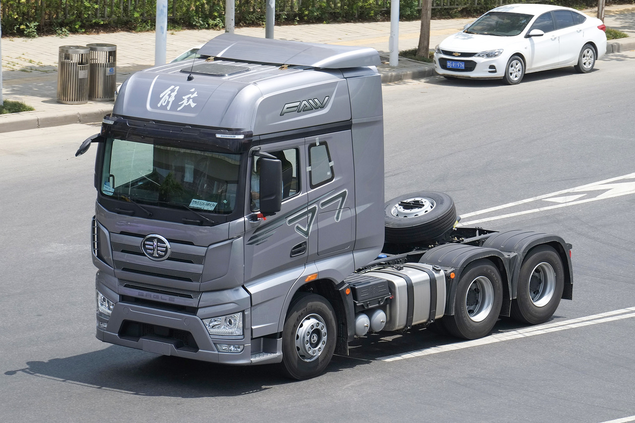 FAW CA4250P77K25T1E5 - Тягач: фото 1 FAW CA4250P77K25T1E5 - Тягач: фото 1