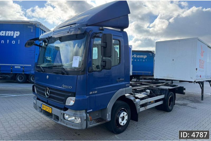 Грузовик-контейнеровоз/ Сменный кузов Mercedes-Benz Atego 816 Day Cab, Euro 5, BDF / EPS automatic / standklima / Hydraulic system: фото 1