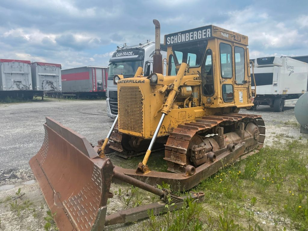 CAT CAT D6D  - Бульдозер: фото 1