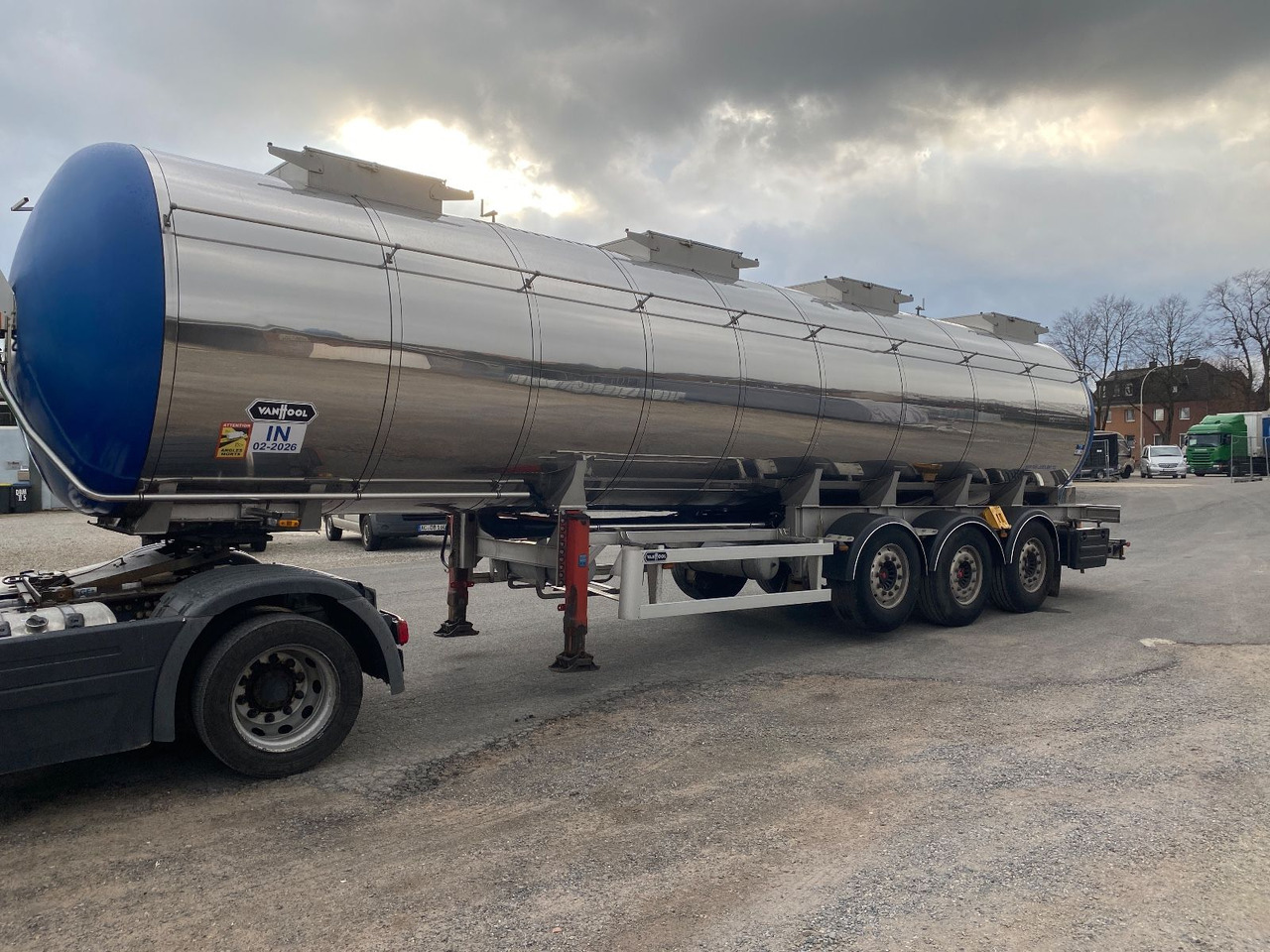 Vanhool 3-achs Lebensmitteltank/30.000l/ 4 Kammer/Lift - Полуприцеп-цистерна: фото 1