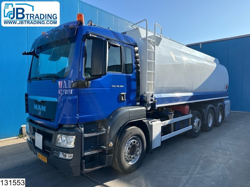 MAN TGS 39 360 8x2, FUEL, 31300 Liter, 4 Comp - Грузовик-цистерна: фото 1 MAN TGS 39 360 8x2, FUEL, 31300 Liter, 4 Comp - Грузовик-цистерна: фото 1