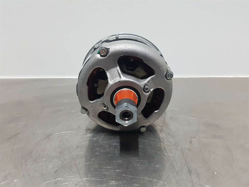Deutz 1011-14V 60A-Alternator/Lichtmaschine/Dynamo - Двигатель для Строительной техники: фото 2 Deutz 1011-14V 60A-Alternator/Lichtmaschine/Dynamo - Двигатель для Строительной техники: фото 2