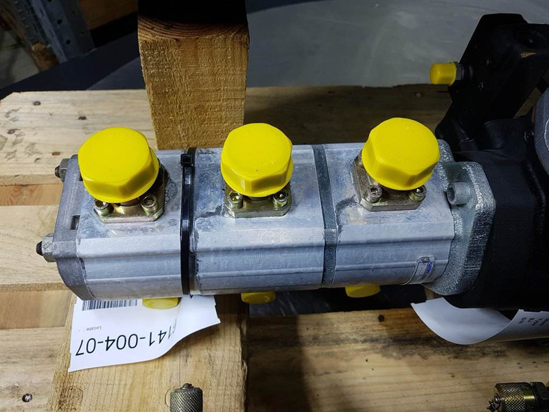HALDEX WP09A3-1803052 - Vögele - 2079005 - Gearpump - Гидравлика для Строительной техники: фото 1 HALDEX WP09A3-1803052 - Vögele - 2079005 - Gearpump - Гидравлика для Строительной техники: фото 1