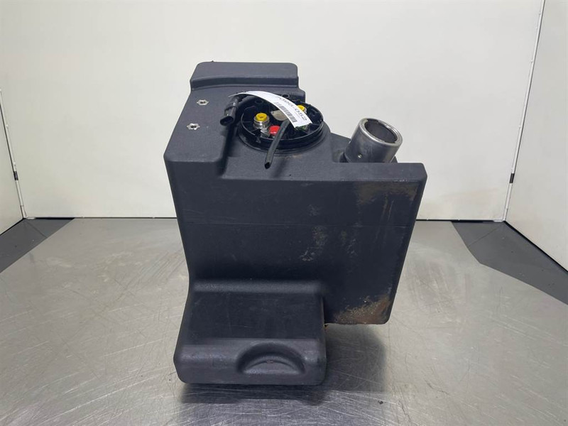 New Holland W110C-CNH 84491464-Fuel tank/Kraftstofftank - Рама/ Шасси для Строительной техники: фото 1 New Holland W110C-CNH 84491464-Fuel tank/Kraftstofftank - Рама/ Шасси для Строительной техники: фото 1
