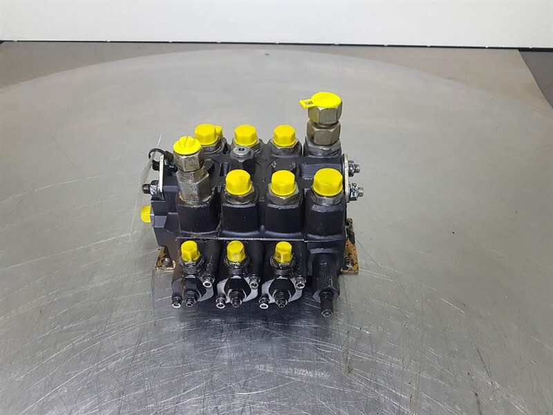 Schaeff SKL853-5520661768-Valve/Ventile/Ventiel - Гидравлика для Строительной техники: фото 1 Schaeff SKL853-5520661768-Valve/Ventile/Ventiel - Гидравлика для Строительной техники: фото 1