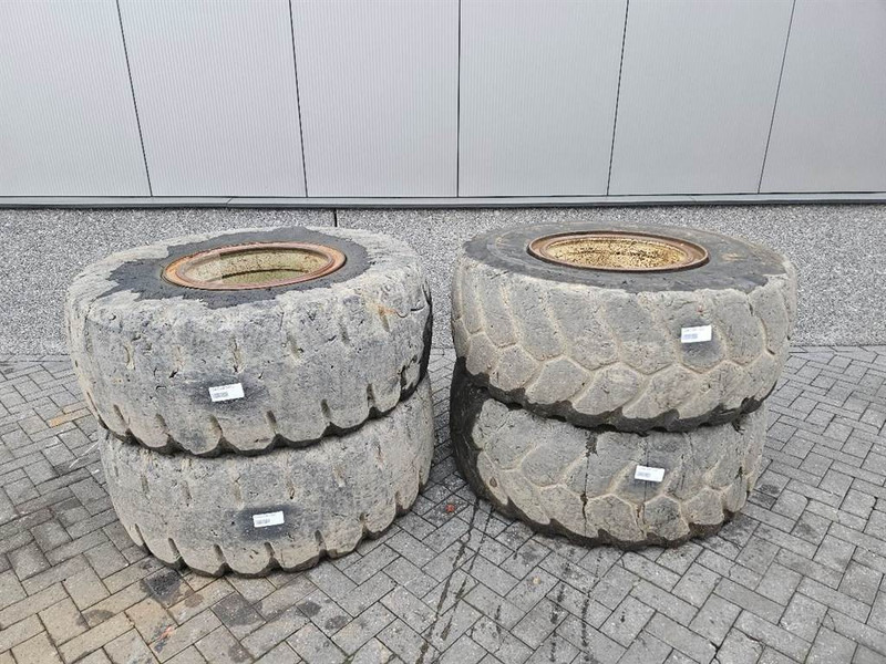 Terex TL260S-20.5R25-Tire/Reifen/Band - Шины и диски для Строительной техники: фото 1 Terex TL260S-20.5R25-Tire/Reifen/Band - Шины и диски для Строительной техники: фото 1