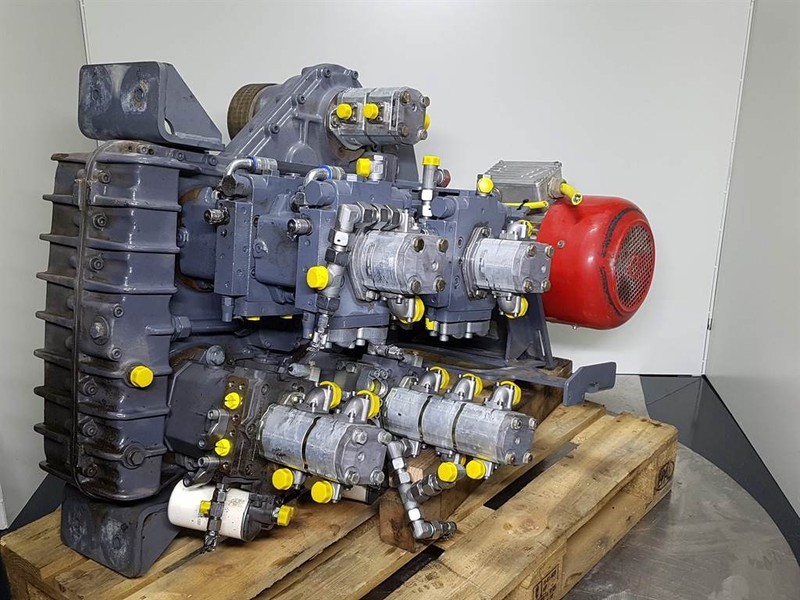 Vögele SUPER 1600/1603/1800/1803- 2031320 -Transmission - Коробка передач и запчасти для Строительной техники: фото 1 Vögele SUPER 1600/1603/1800/1803- 2031320 -Transmission - Коробка передач и запчасти для Строительной техники: фото 1