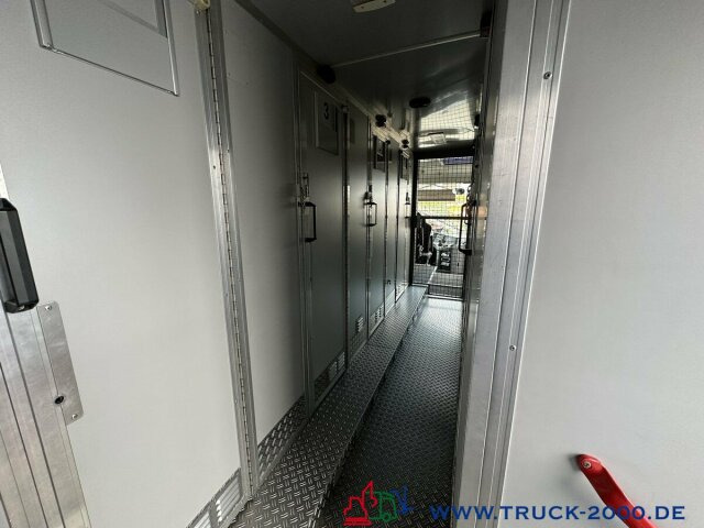 Setra Gefangentransporter 15 Zellen-29 Gefangenenbus в лизинг Setra Gefangentransporter 15 Zellen-29 Gefangenenbus: фото 15