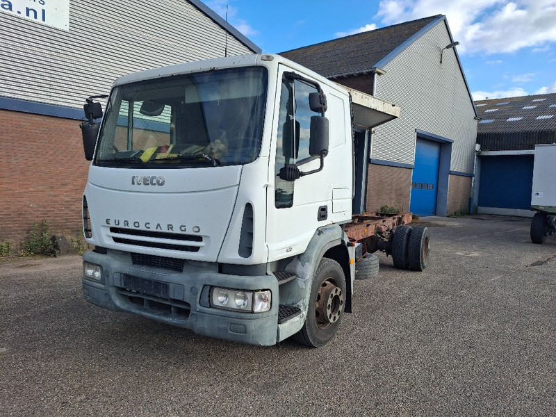 Iveco ML150E21 EUROCARGO - Грузовик-шасси: фото 1 Iveco ML150E21 EUROCARGO - Грузовик-шасси: фото 1