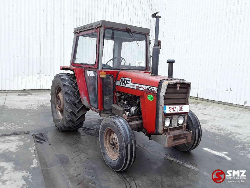 Massey Ferguson 560 - Трактор: фото 1