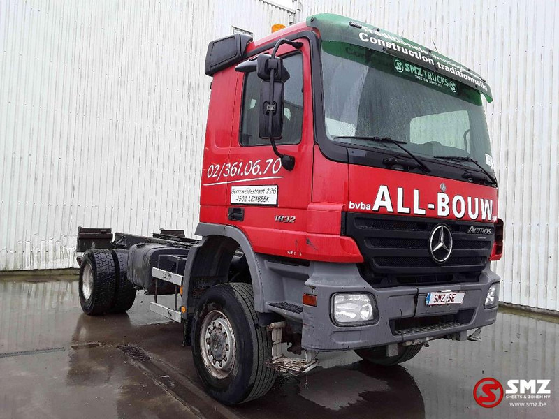 Mercedes-Benz Actros 1832 4x4 209000 km!! - Грузовик-шасси: фото 1 Mercedes-Benz Actros 1832 4x4 209000 km!! - Грузовик-шасси: фото 1