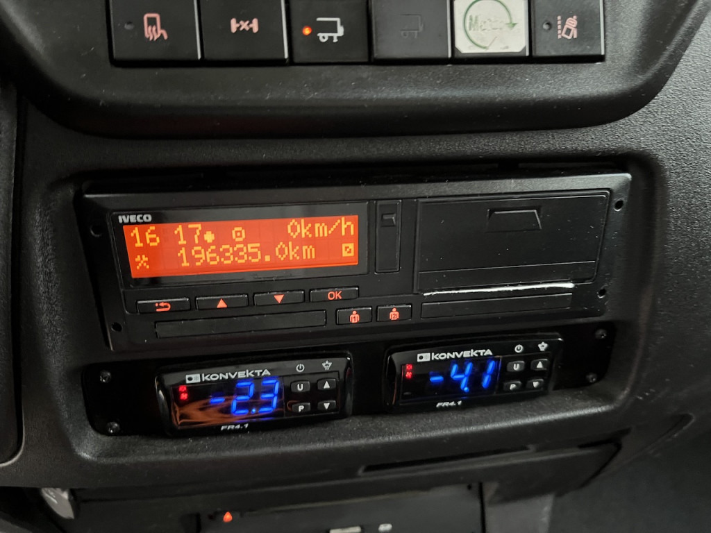 Iveco 70C18 Daily Tiefkühlkoffer mit Ladebordwand - Фургон-рефрижератор: фото 2 Iveco 70C18 Daily Tiefkühlkoffer mit Ladebordwand - Фургон-рефрижератор: фото 2