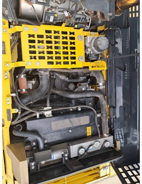 Komatsu PC210LCI-11 - Гусеничный экскаватор: фото 2 Komatsu PC210LCI-11 - Гусеничный экскаватор: фото 2