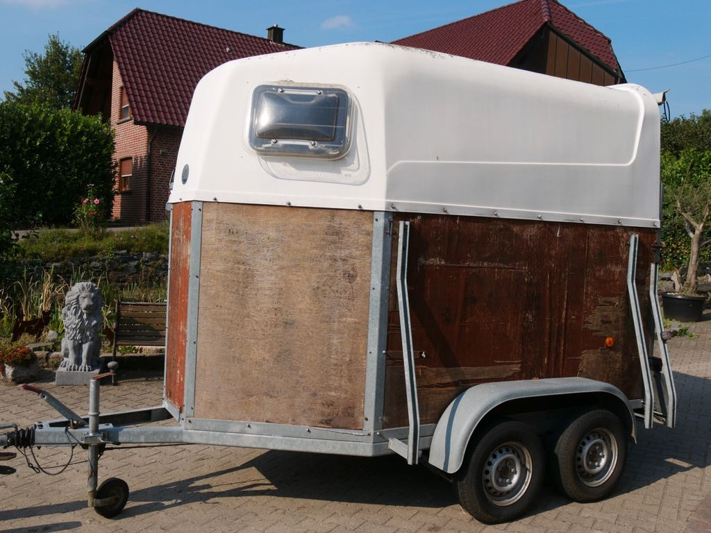 Holz Poly 2 Pferde - Прицеп-коневоз: фото 1 Holz Poly 2 Pferde - Прицеп-коневоз: фото 1