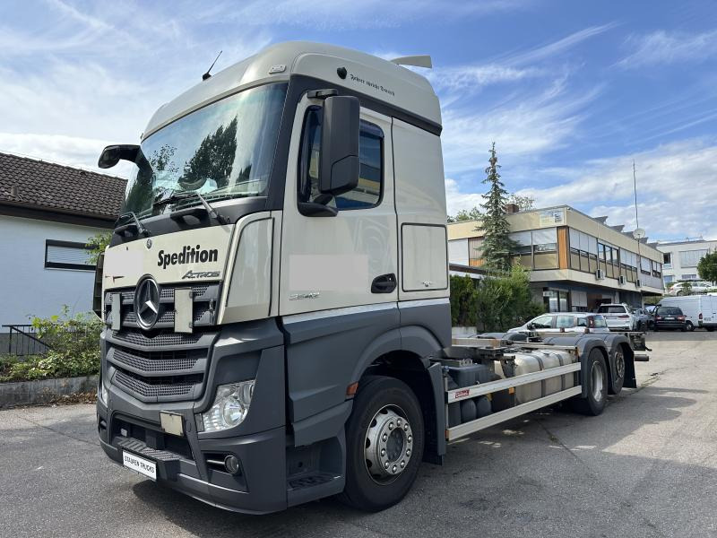 Mercedes 3 x Actros 2542 LL BDF Standard 6x2 - Грузовик-контейнеровоз/ Сменный кузов: фото 1 Mercedes 3 x Actros 2542 LL BDF Standard 6x2 - Грузовик-контейнеровоз/ Сменный кузов: фото 1