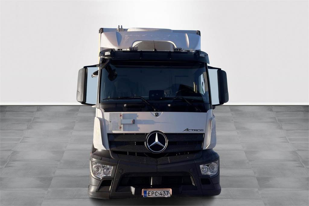 Mercedes-Benz ACTROS 1827 5 KSA - Грузовик с закрытым кузовом: фото 2 Mercedes-Benz ACTROS 1827 5 KSA - Грузовик с закрытым кузовом: фото 2