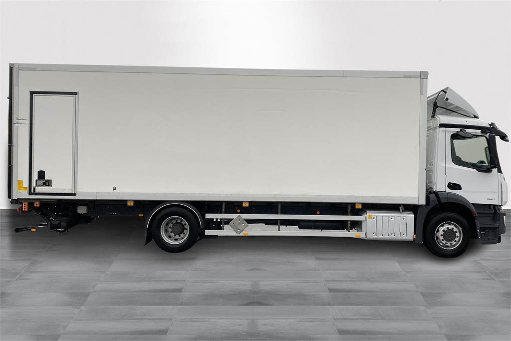 Mercedes-Benz ACTROS 5 SM 1827 L KSA - Грузовик с закрытым кузовом: фото 4 Mercedes-Benz ACTROS 5 SM 1827 L KSA - Грузовик с закрытым кузовом: фото 4
