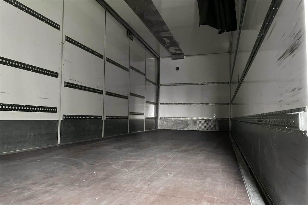 Mercedes-Benz Actros 1827 L 8,7m Ksa Umpikori - Грузовик с закрытым кузовом: фото 5 Mercedes-Benz Actros 1827 L 8,7m Ksa Umpikori - Грузовик с закрытым кузовом: фото 5