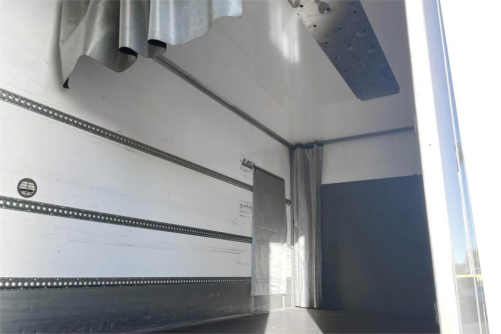Mercedes-Benz Actros 1827L 4x2 FOKOR KSA JA PL - Грузовик с закрытым кузовом: фото 3 Mercedes-Benz Actros 1827L 4x2 FOKOR KSA JA PL - Грузовик с закрытым кузовом: фото 3