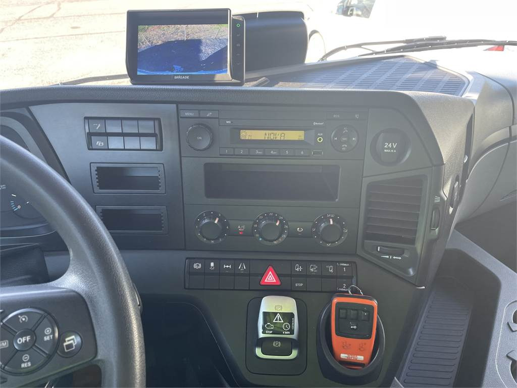 Грузовик с закрытым кузовом Mercedes-Benz Actros 1827L 4x2 FOKOR KSA JA PL: фото 15