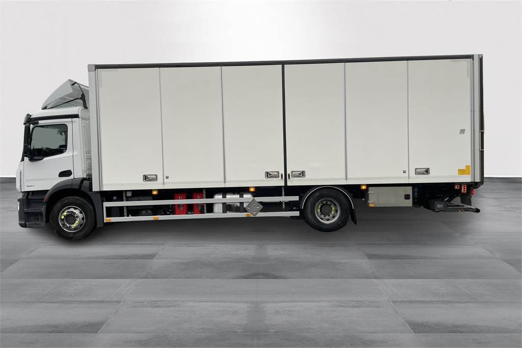 Mercedes-Benz Actros 1827L 8,7m Ksa Umpikori - Грузовик с закрытым кузовом: фото 2 Mercedes-Benz Actros 1827L 8,7m Ksa Umpikori - Грузовик с закрытым кузовом: фото 2
