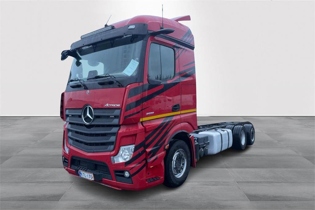 Mercedes-Benz Actros 5 L 2551 L 6x2 - Грузовик-шасси: фото 1 Mercedes-Benz Actros 5 L 2551 L 6x2 - Грузовик-шасси: фото 1