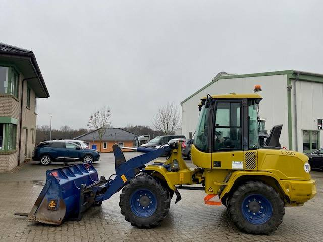 Volvo L 35 G MIETE / RENTAL neuer Motor (12002209) - Колёсный погрузчик: фото 1 Volvo L 35 G MIETE / RENTAL neuer Motor (12002209) - Колёсный погрузчик: фото 1