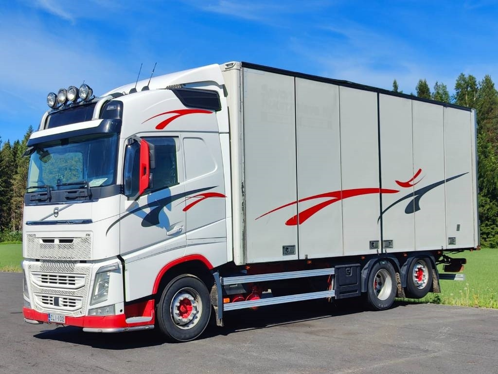Volvo FH540 - Грузовик с закрытым кузовом: фото 1 Volvo FH540 - Грузовик с закрытым кузовом: фото 1