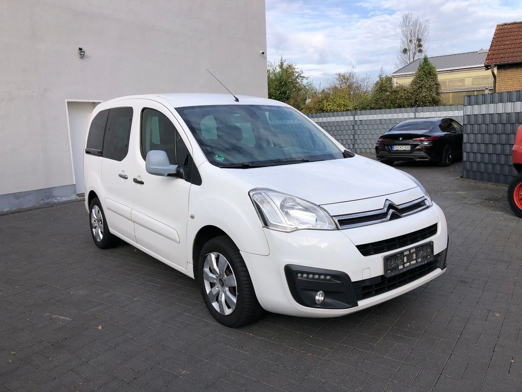 Легковой автомобиль Citroën Berlingo 1.6 HDi - 100 Selection - Multispace: фото 1 Легковой автомобиль Citroën Berlingo 1.6 HDi - 100 Selection - Multispace: фото 1
