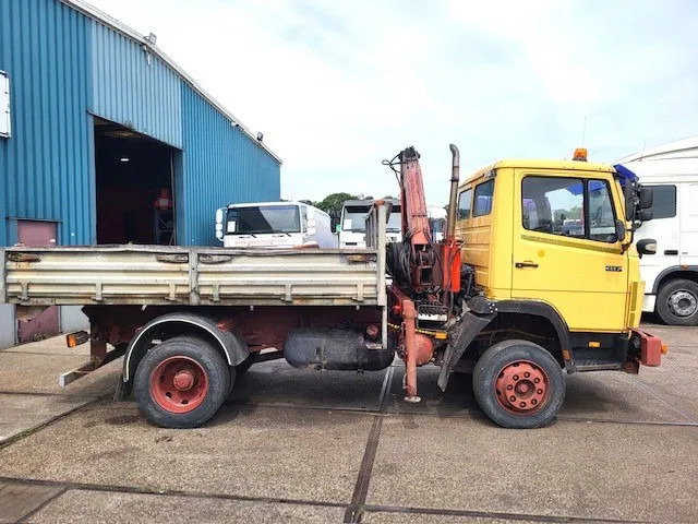 Mercedes-Benz 1117 K (6-CILINDER) KIPPER WITH FERRARI CRANE (FULL STEEL SUSPENSION / MANUAL GEARBOX / P.T.O.) - Самосвал, Автоманипулятор: фото 4 Mercedes-Benz 1117 K (6-CILINDER) KIPPER WITH FERRARI CRANE (FULL STEEL SUSPENSION / MANUAL GEARBOX / P.T.O.) - Самосвал, Автоманипулятор: фото 4
