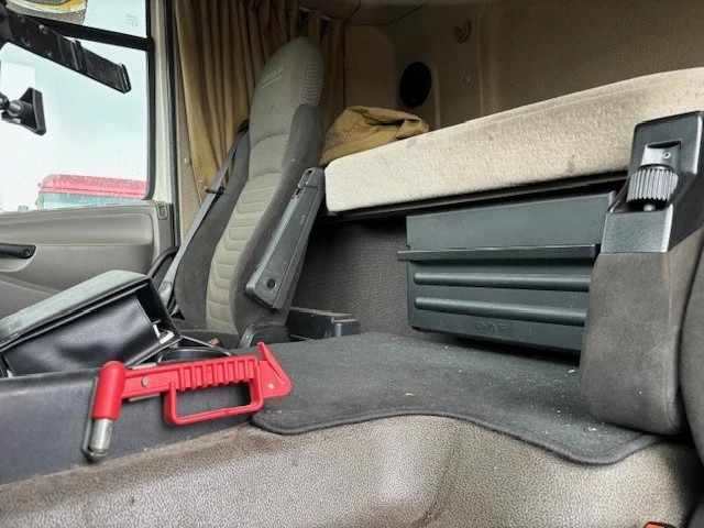 DAF CF 85 360 SPACECAB (ORIGINAL DUTCH TRUCK / LOW MILEAGE!!) (EURO 5 / 9.000 KG. FRONT-AXLE / AS-TRONIC / AIRCONDITIONING / FRONTVI в лизинг DAF CF 85 360 SPACECAB (ORIGINAL DUTCH TRUCK / LOW MILEAGE!!) (EURO 5 / 9.000 KG. FRONT-AXLE / AS-TRONIC / AIRCONDITIONING / FRONTVI: фото 9