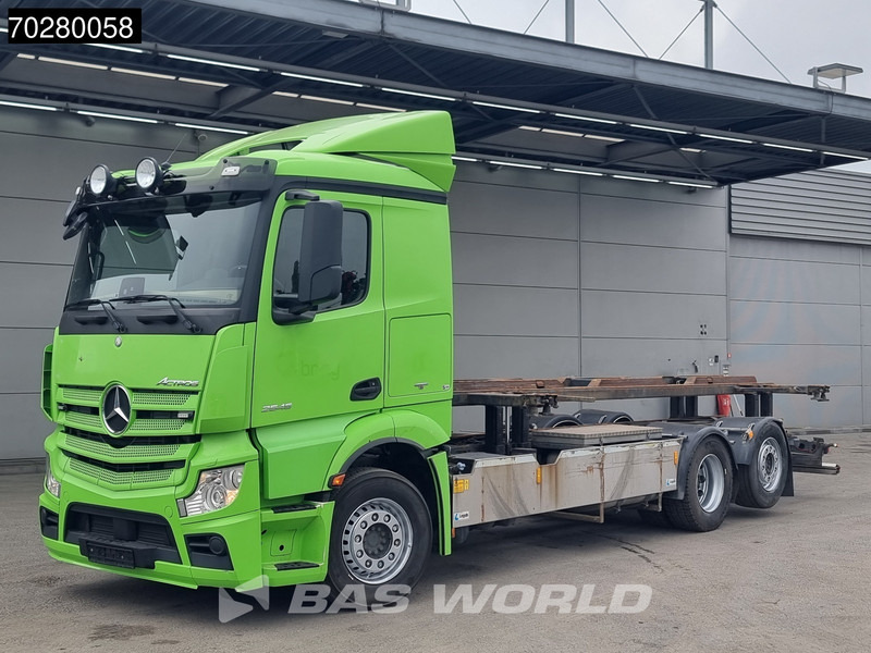 Mercedes-Benz Actros 2545 6X2 Hydraulic Liftable BDF system Lift+steering axle ADR Euro 6 - Грузовик-контейнеровоз/ Сменный кузов: фото 5 Mercedes-Benz Actros 2545 6X2 Hydraulic Liftable BDF system Lift+steering axle ADR Euro 6 - Грузовик-контейнеровоз/ Сменный кузов: фото 5