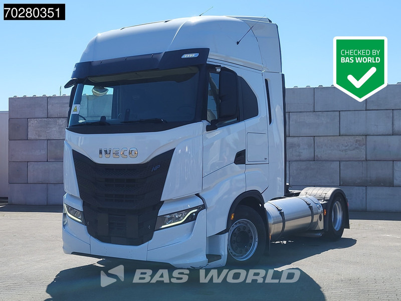 Iveco S-Way 460 4X2 LNG Retarder 2x Tanks Standklima LED Navi - Тягач: фото 1 Iveco S-Way 460 4X2 LNG Retarder 2x Tanks Standklima LED Navi - Тягач: фото 1