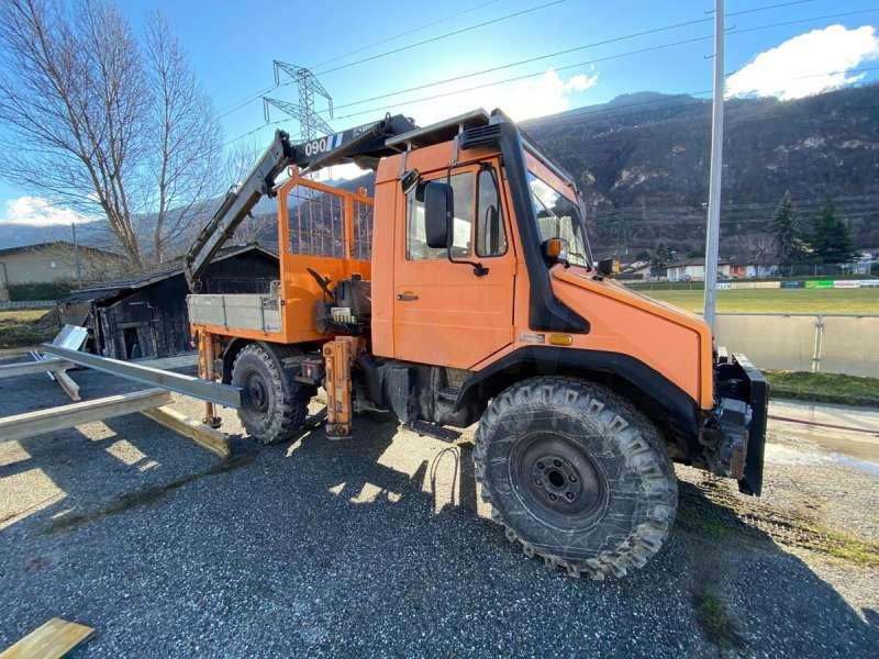Mercedes UNIMOG U 140 MACHINE SUISSE - Самосвал: фото 1 Mercedes UNIMOG U 140 MACHINE SUISSE - Самосвал: фото 1