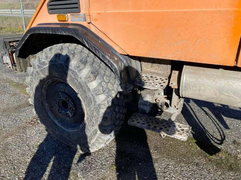 Самосвал Mercedes UNIMOG U 140 MACHINE SUISSE: фото 37