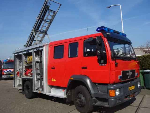 MAN 15 224-with winch 2500liter water tank,ziegler pomp - Пожарная машина: фото 1 MAN 15 224-with winch 2500liter water tank,ziegler pomp - Пожарная машина: фото 1