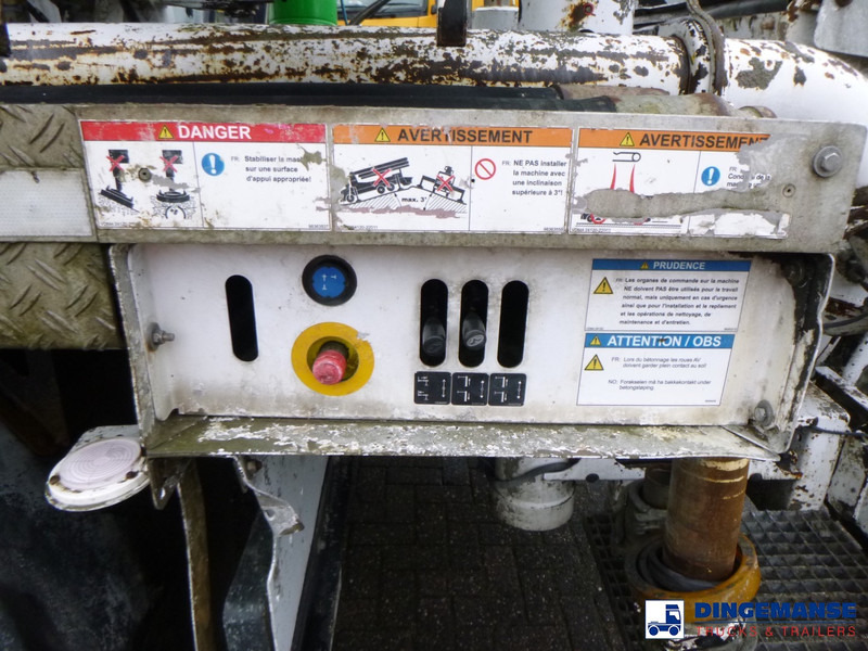 Mercedes-Benz Arocs 3240 8x4 Schwing-Stetter pump / mixer в лизинг Mercedes-Benz Arocs 3240 8x4 Schwing-Stetter pump / mixer: фото 19