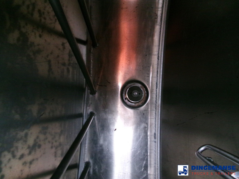 Renault Premium 260 4x2 fuel tank 13.8 m3 / 4 comp в лизинг Renault Premium 260 4x2 fuel tank 13.8 m3 / 4 comp: фото 12